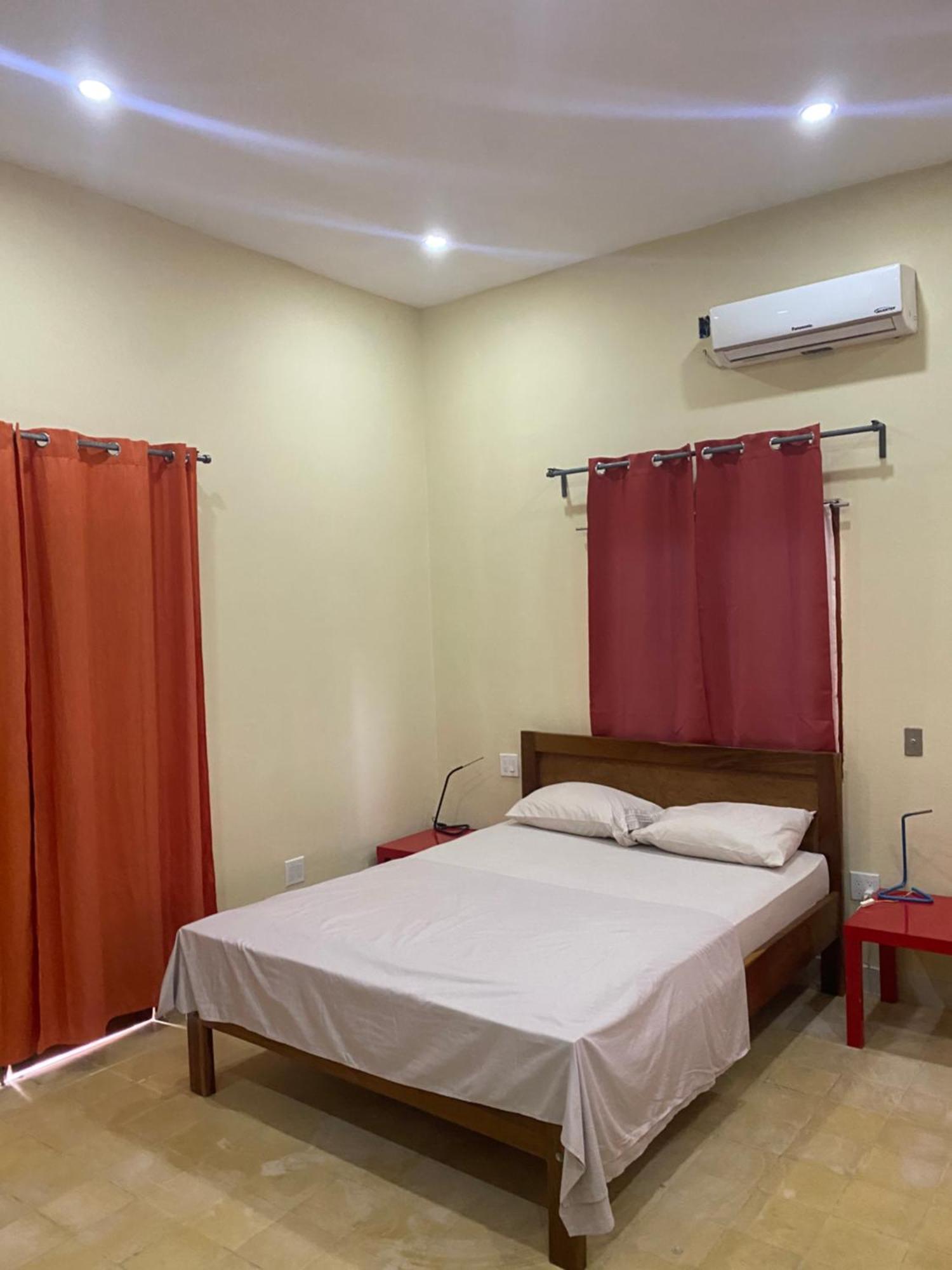 Apartamentos Casa Amarilla Granada  Kültér fotó