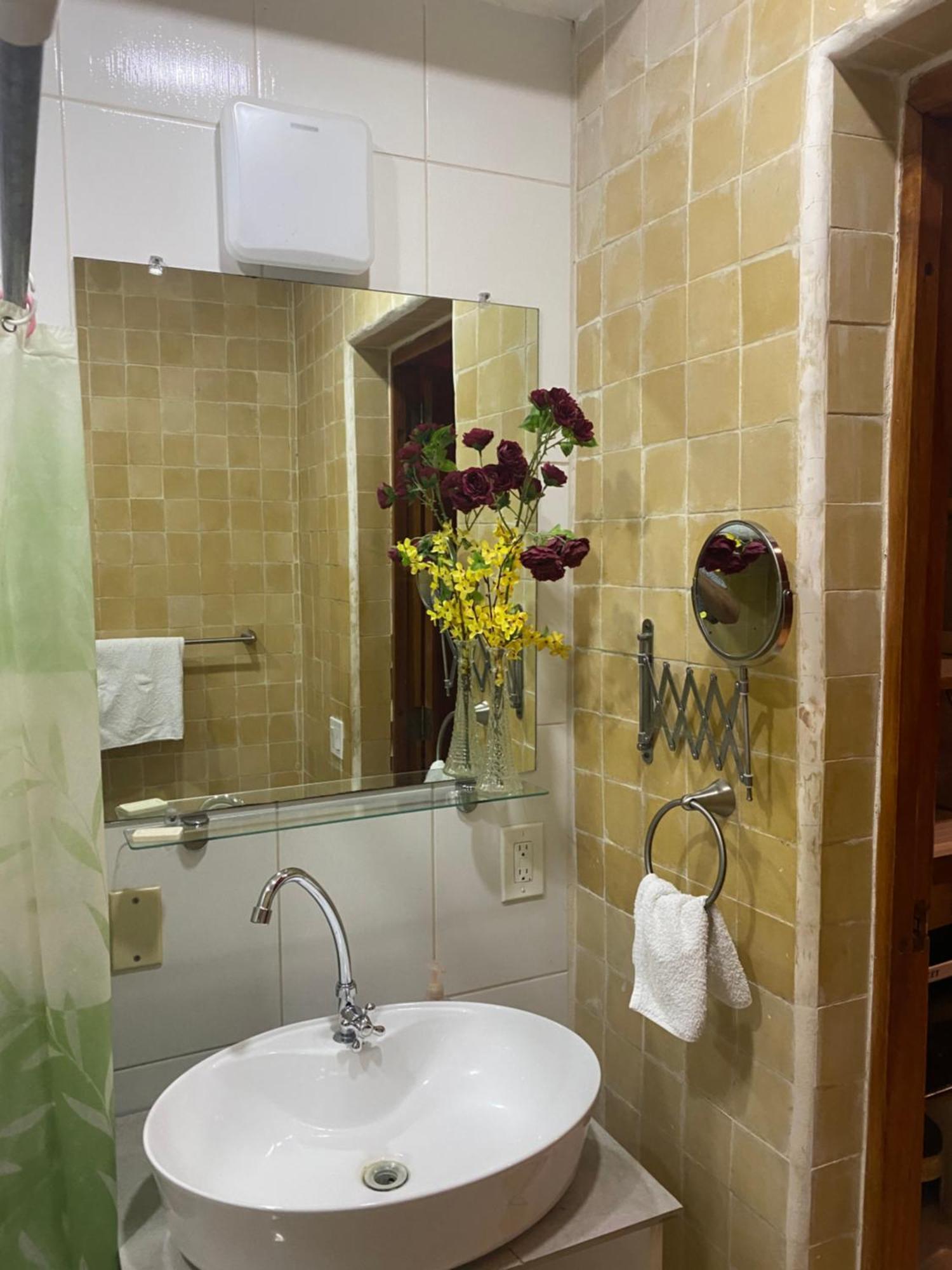 Apartamentos Casa Amarilla Granada  Kültér fotó