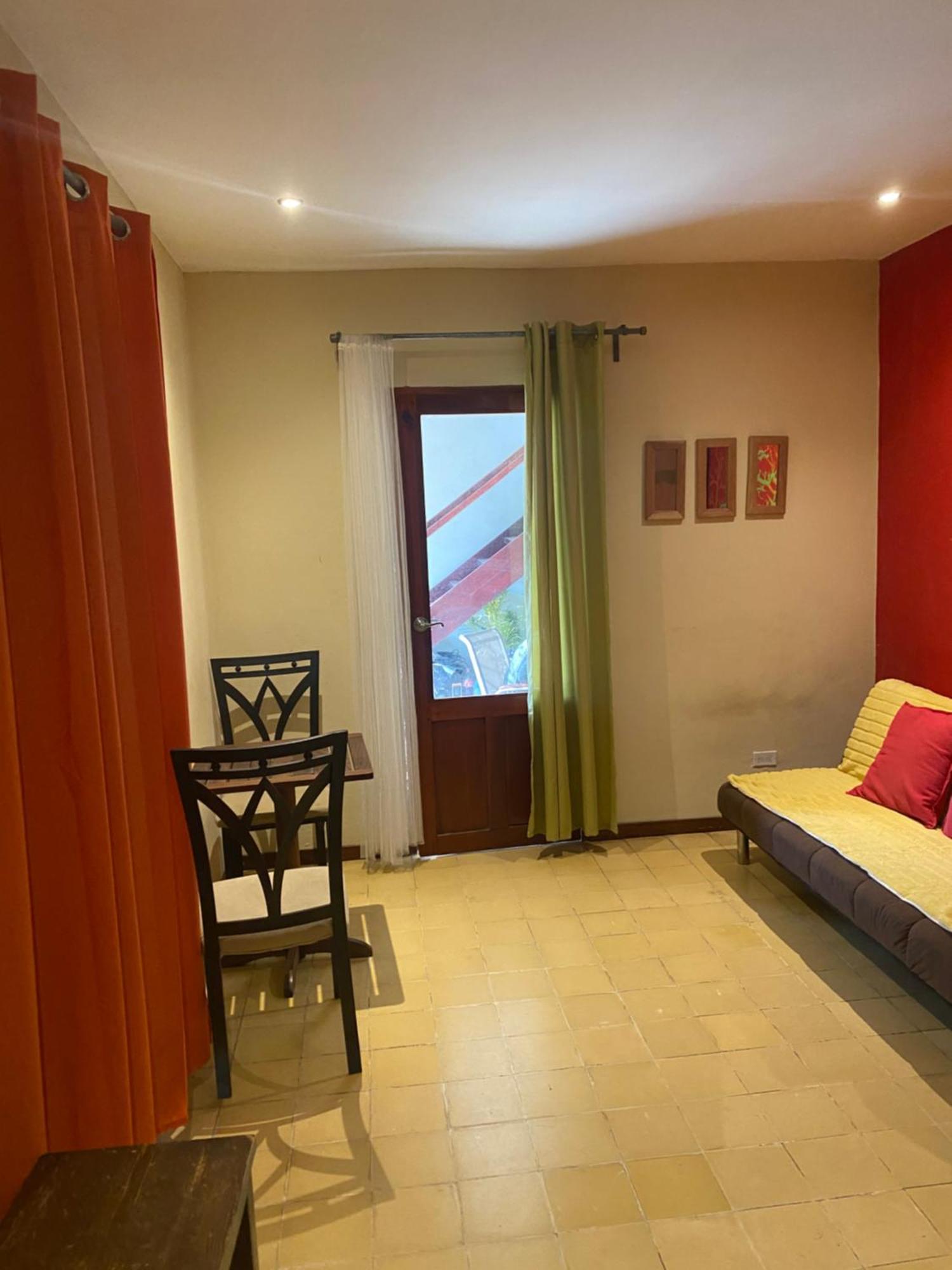 Apartamentos Casa Amarilla Granada  Kültér fotó