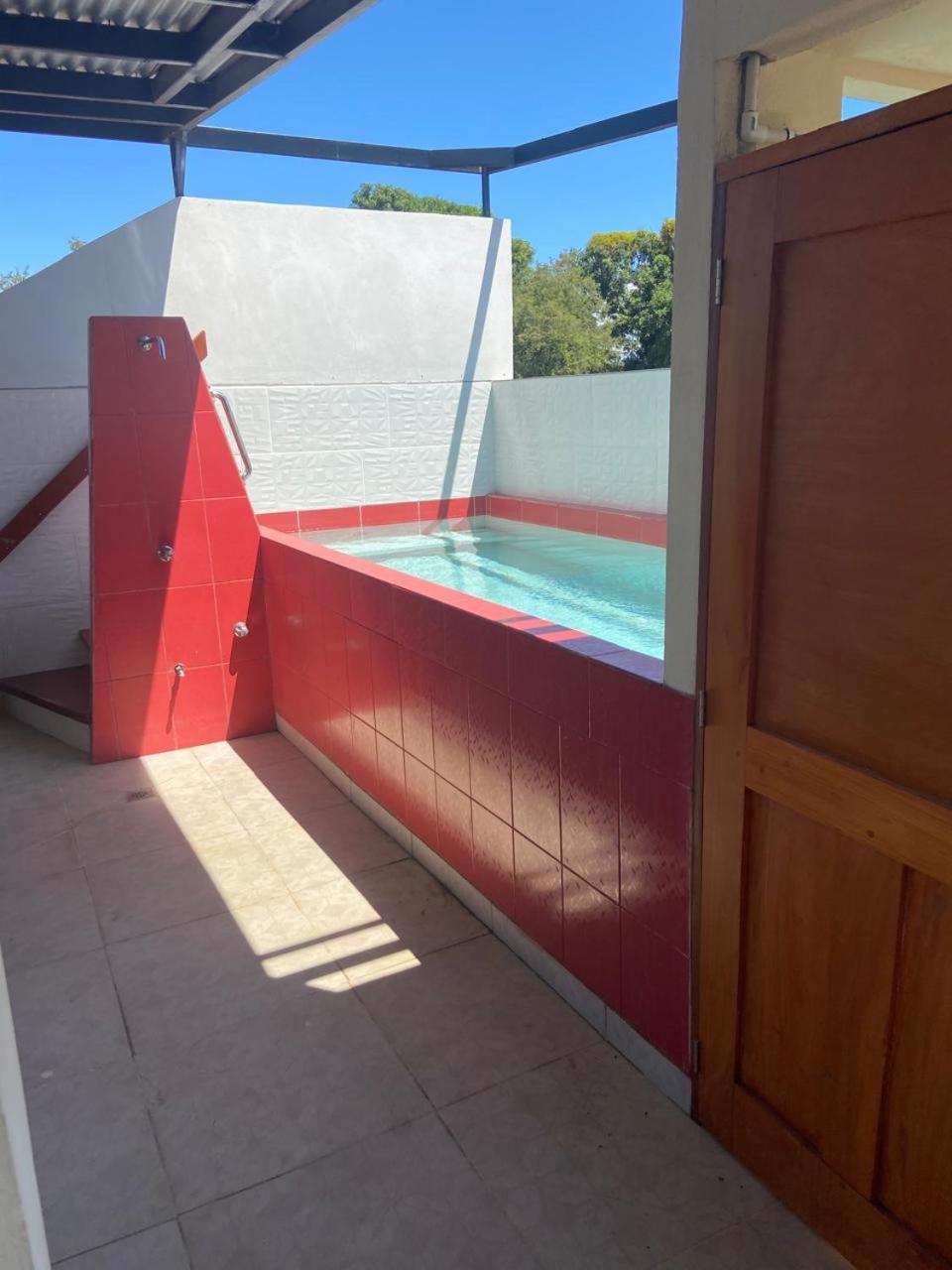 Apartamentos Casa Amarilla Granada  Kültér fotó