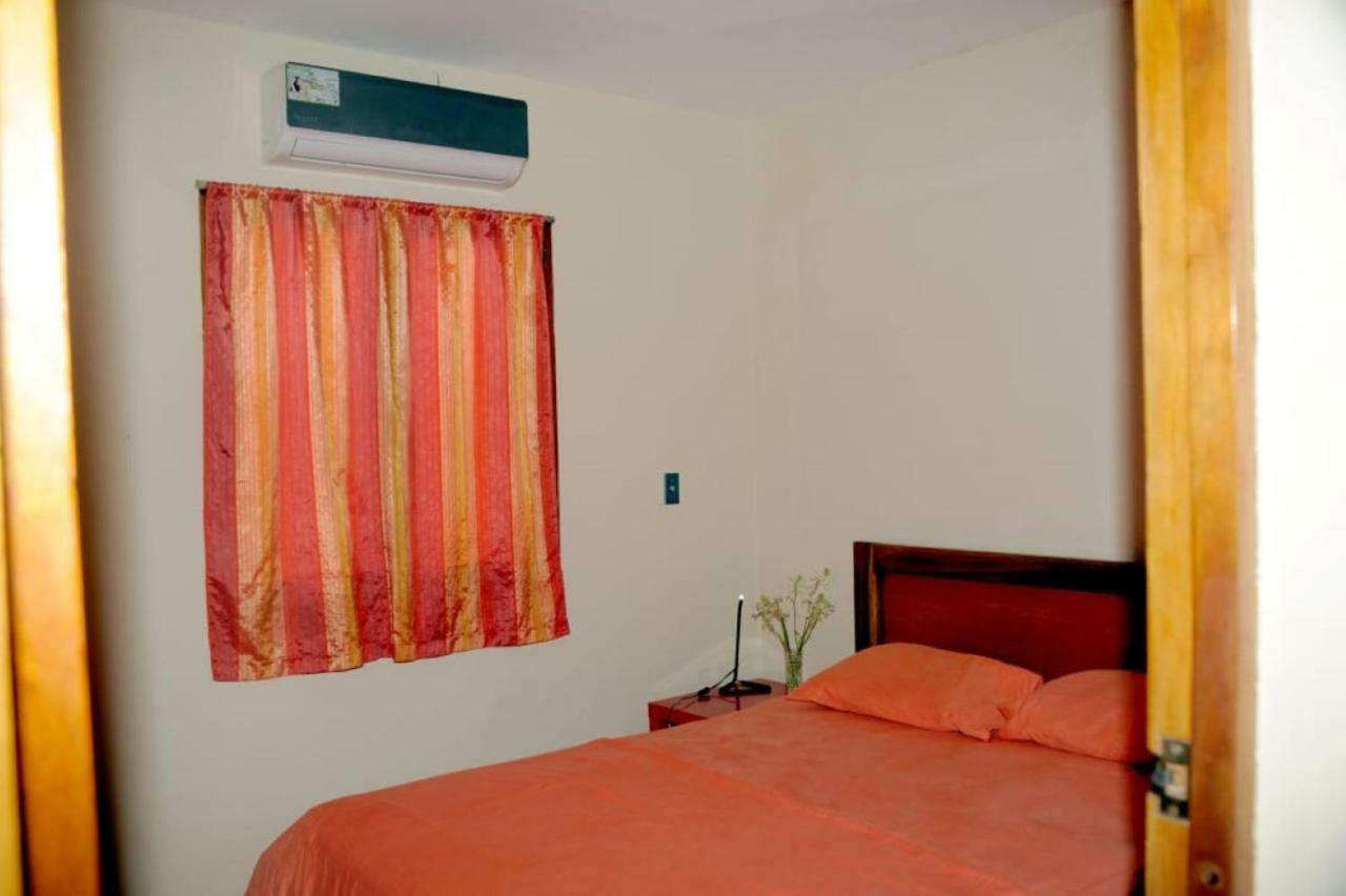 Apartamentos Casa Amarilla Granada  Kültér fotó