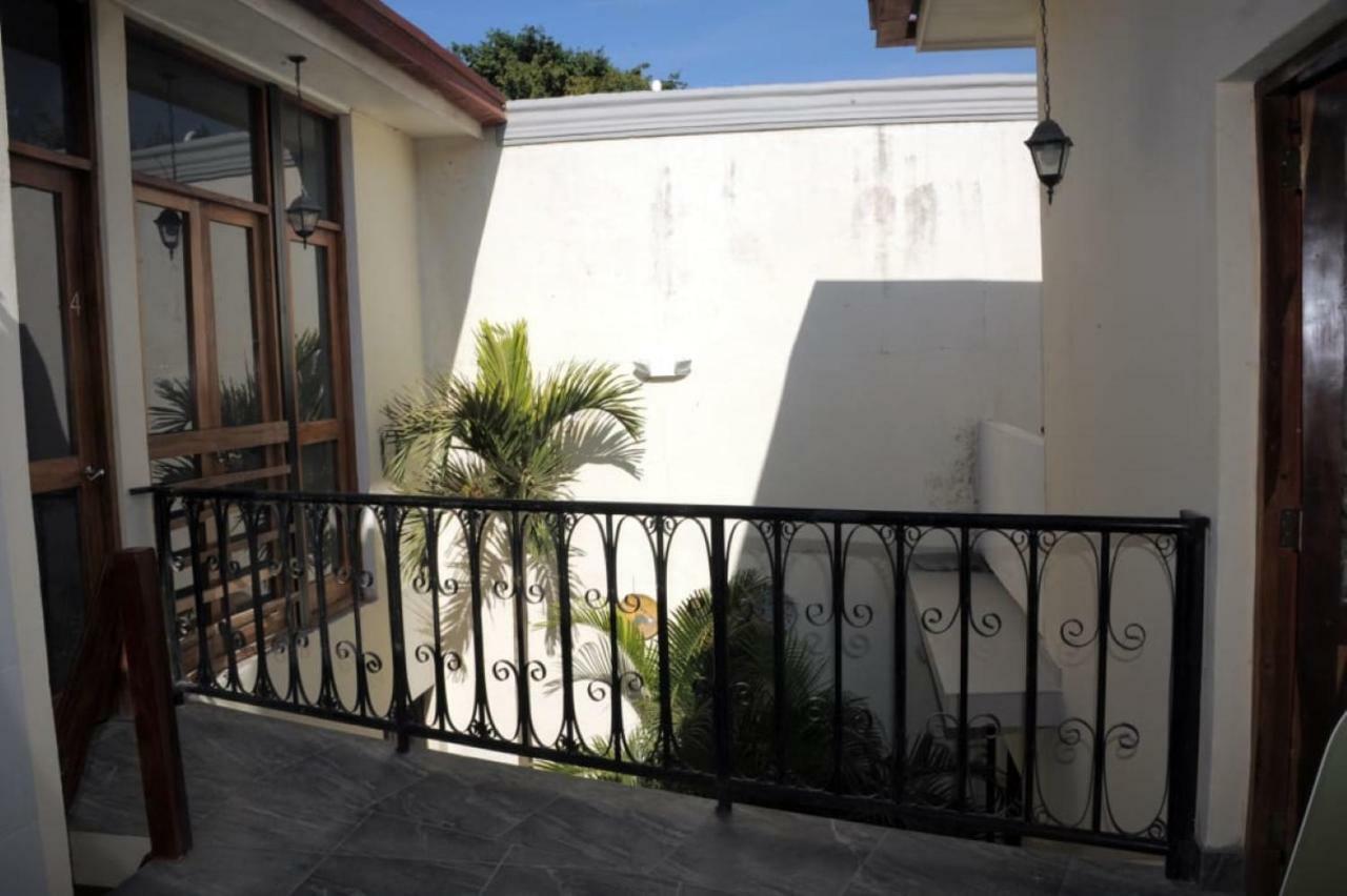 Apartamentos Casa Amarilla Granada  Kültér fotó