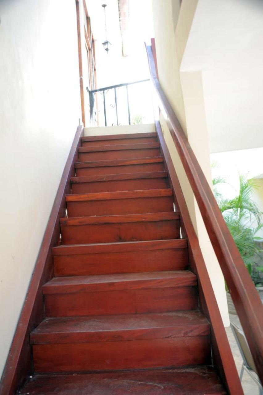 Apartamentos Casa Amarilla Granada  Kültér fotó