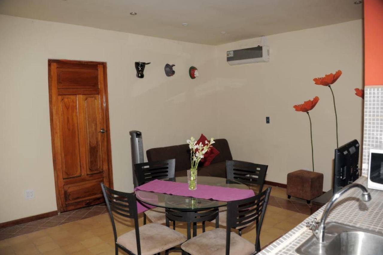 Apartamentos Casa Amarilla Granada  Kültér fotó
