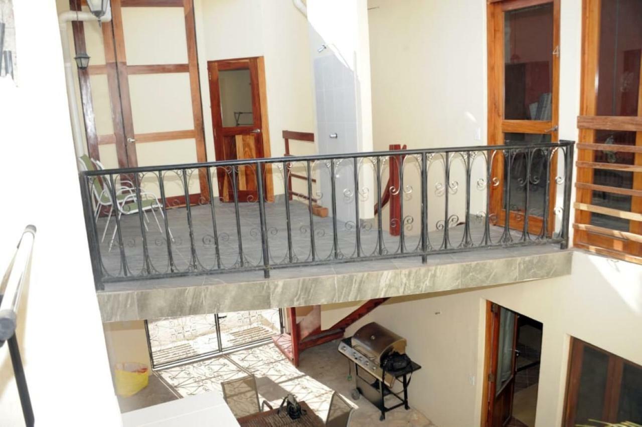 Apartamentos Casa Amarilla Granada  Kültér fotó